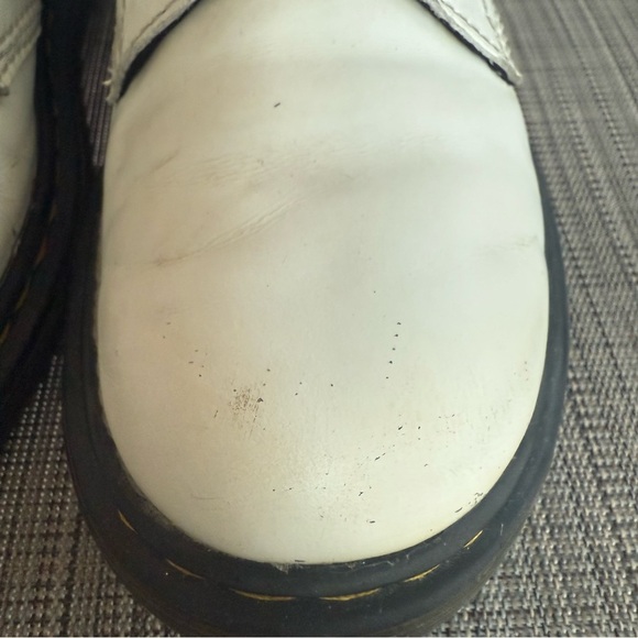 Dr. Martens White Leather Ankle Boots Size 2 - Picture 4 of 12